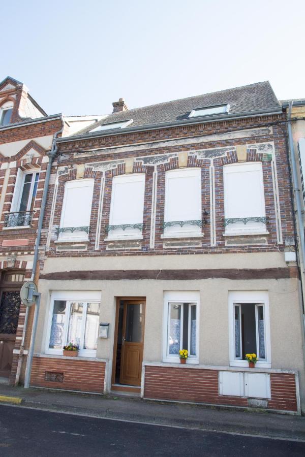 Damville Centre Bagian luar foto